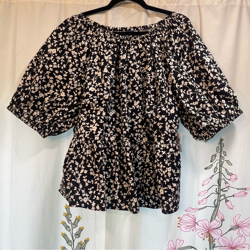 Old Navy Black & White Puff-Sleeve Shirred Cotton Top with Open Back - NWT